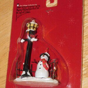 NEW unopened - The Village Collection - St Nicholas Square Lamp Post Snowman